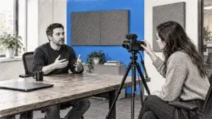B2B expert recording influencer content